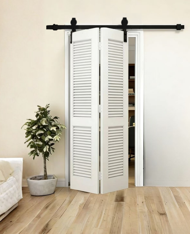 White Primed Louvred Bifold Door (LD03BF)