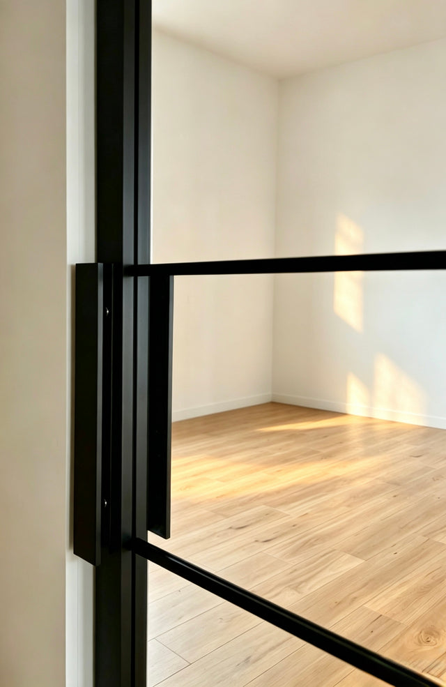 Black Door pull | door grip for Glass pivot door (HBPVT)